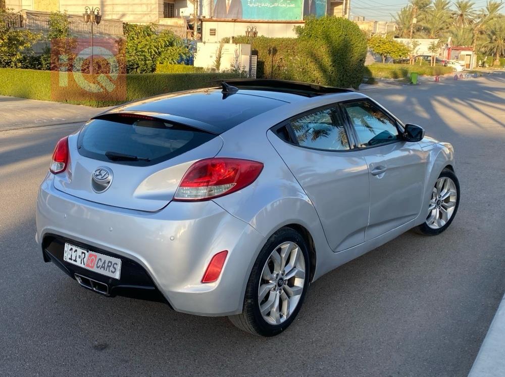 Hyundai Veloster